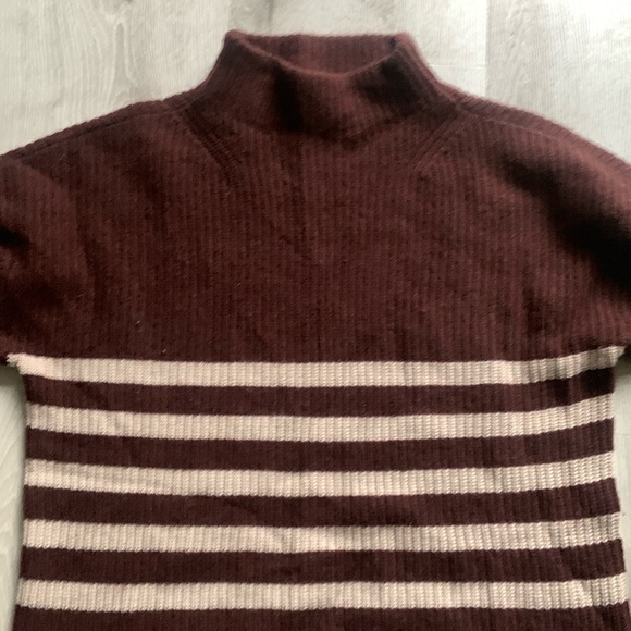 Design History Sweater size M striped 100% cashmere brown tan soft winter fall - Picture 6 of 9